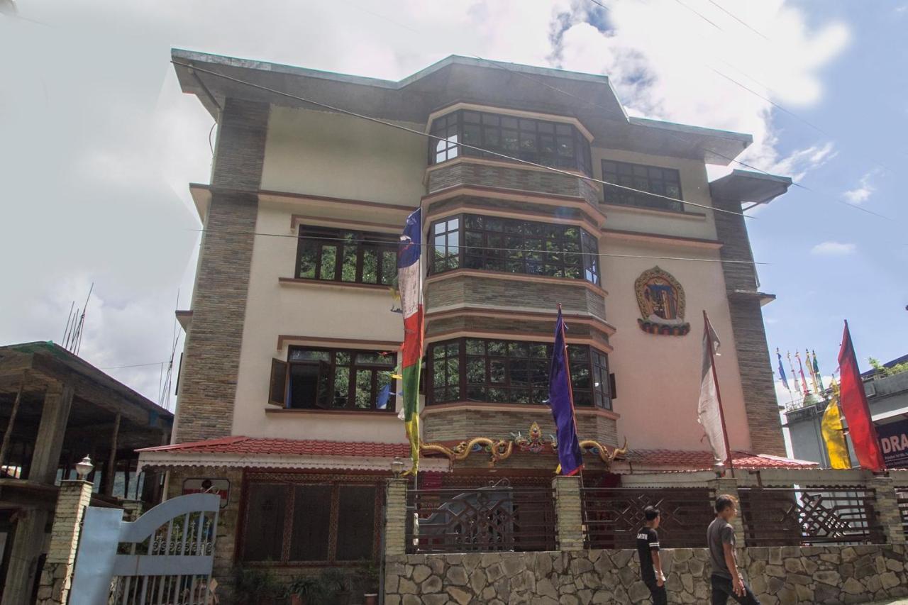 Oyo 17078 Saint Hotel Gangtok Exterior photo